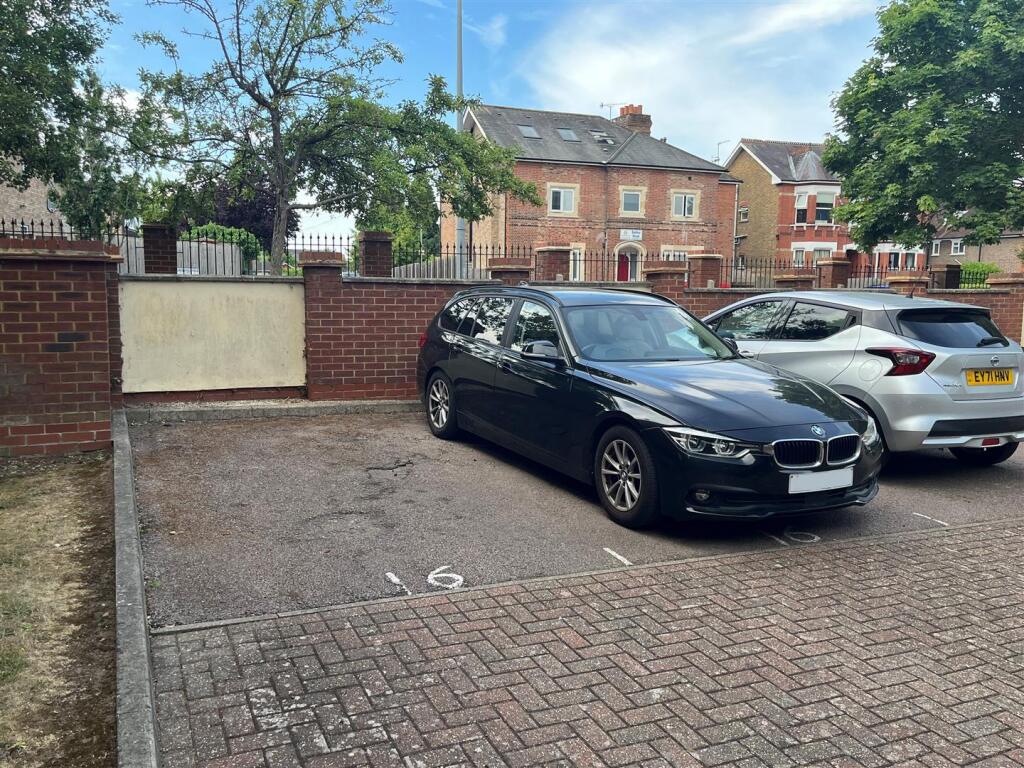 parking.jpg