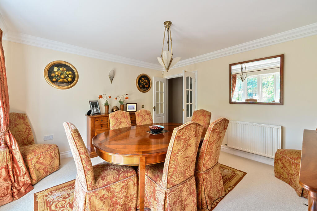 1290281-8-683d874...