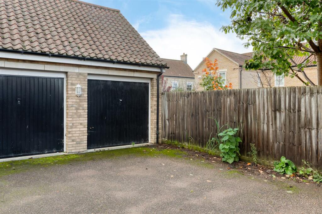 Garage &amp; Parking