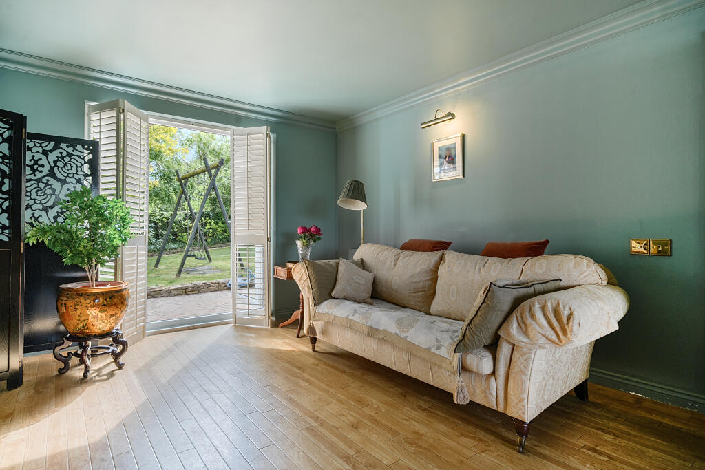 5681c7dcf4941e1289305arw5