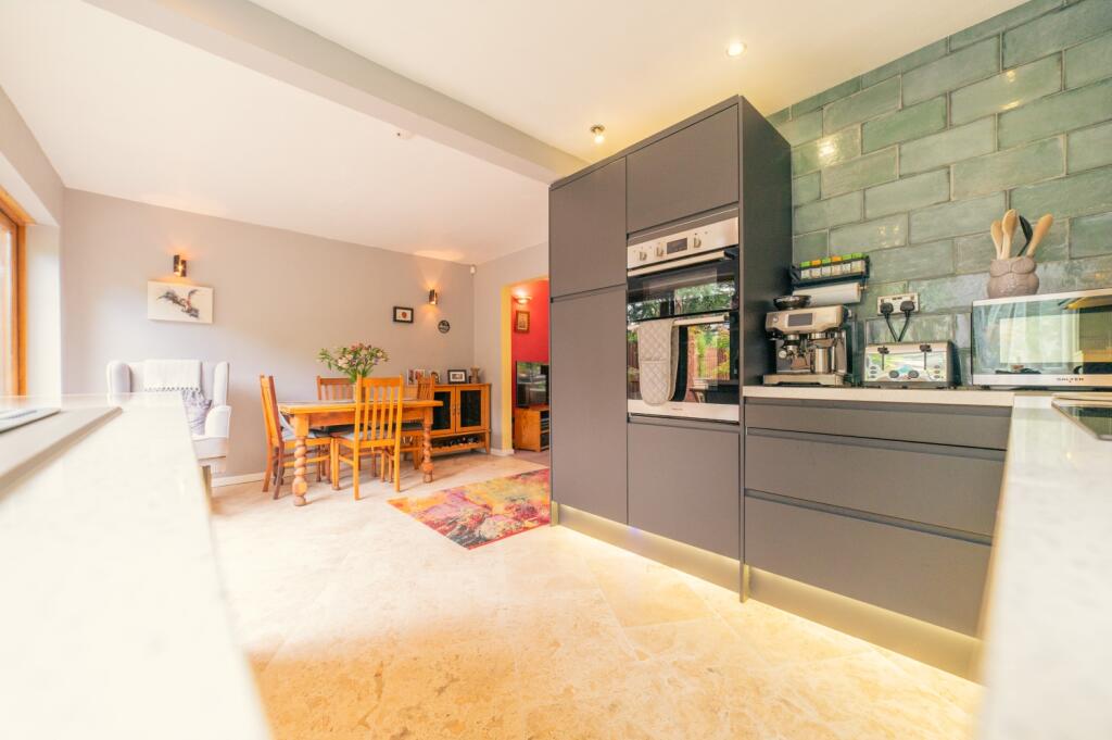 Award-winning Media team on EVERY Listing_10