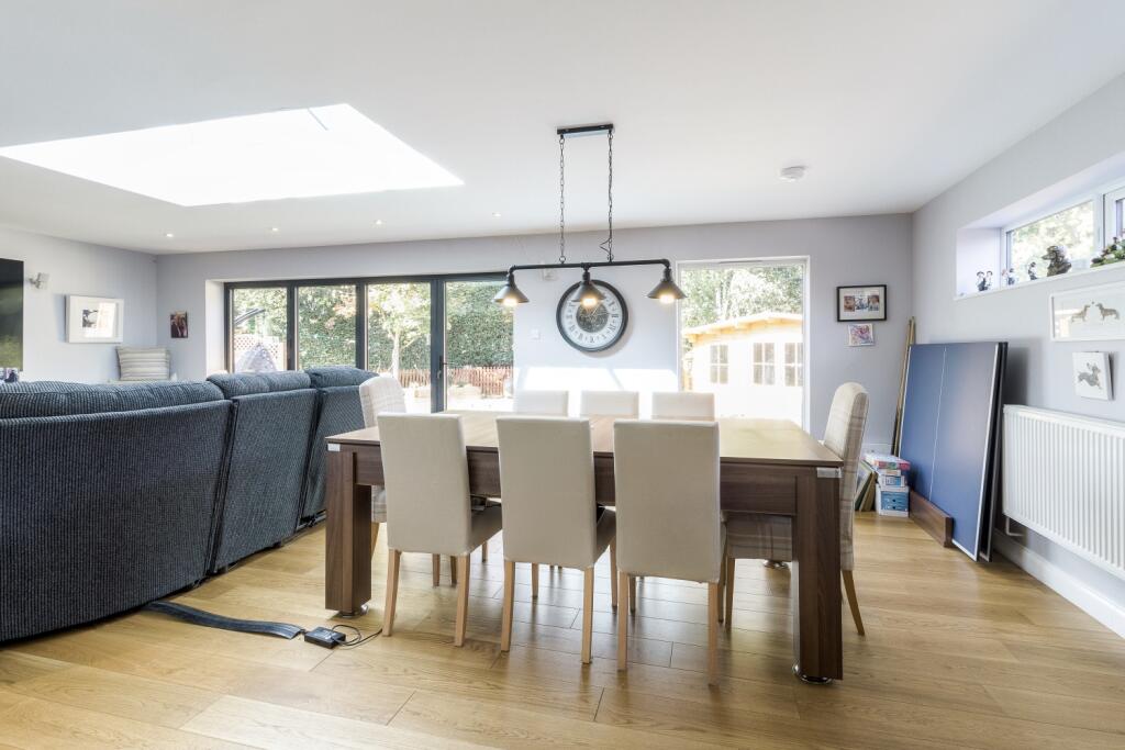 DiningRoom6