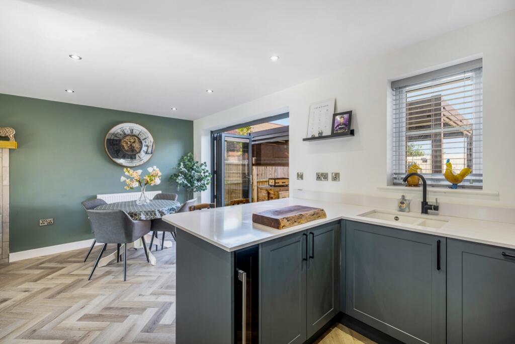14 Forest Way (Holbeach)-16