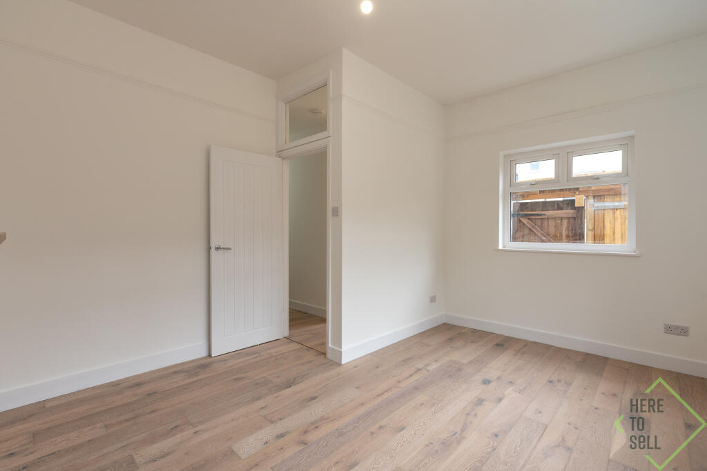 Pembroke Road, London , N10 2HT-25 (11)