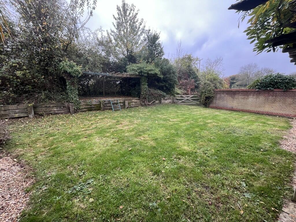 Walled garden - r...