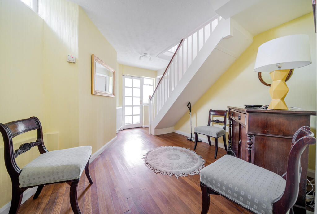 Eastcombe, Stroud, Gloucestershire, GL6