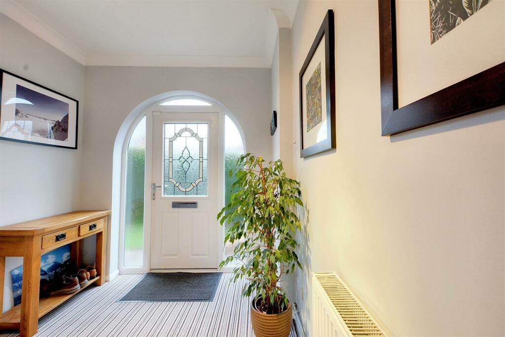 Hallway.jpeg