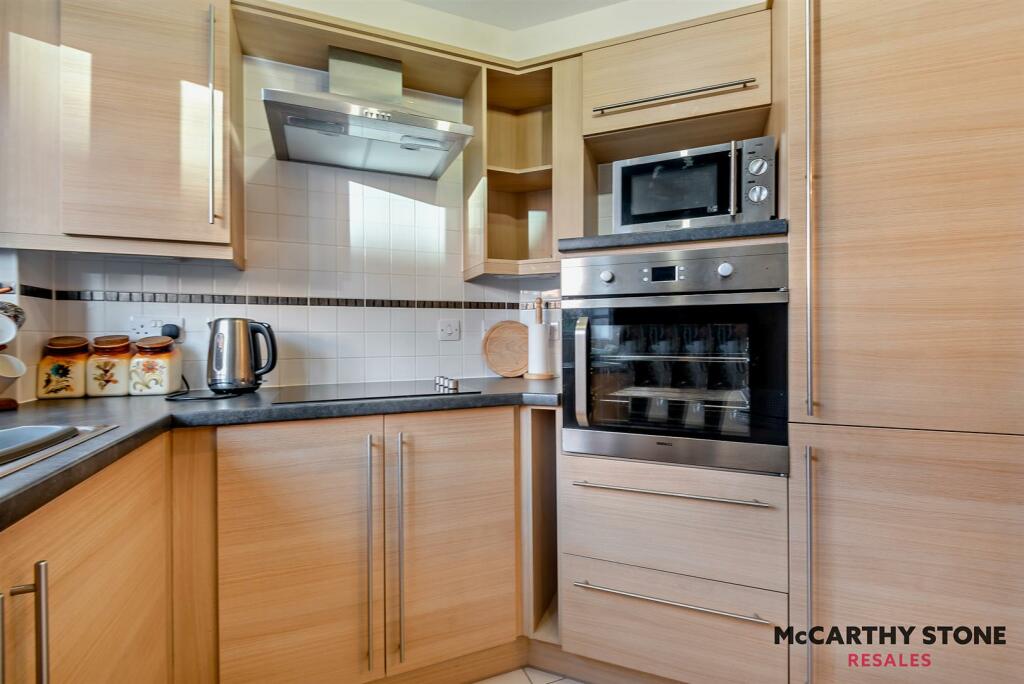 8625695-interior01-800.jpg