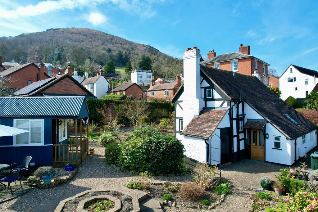 Good sized sun filled plot