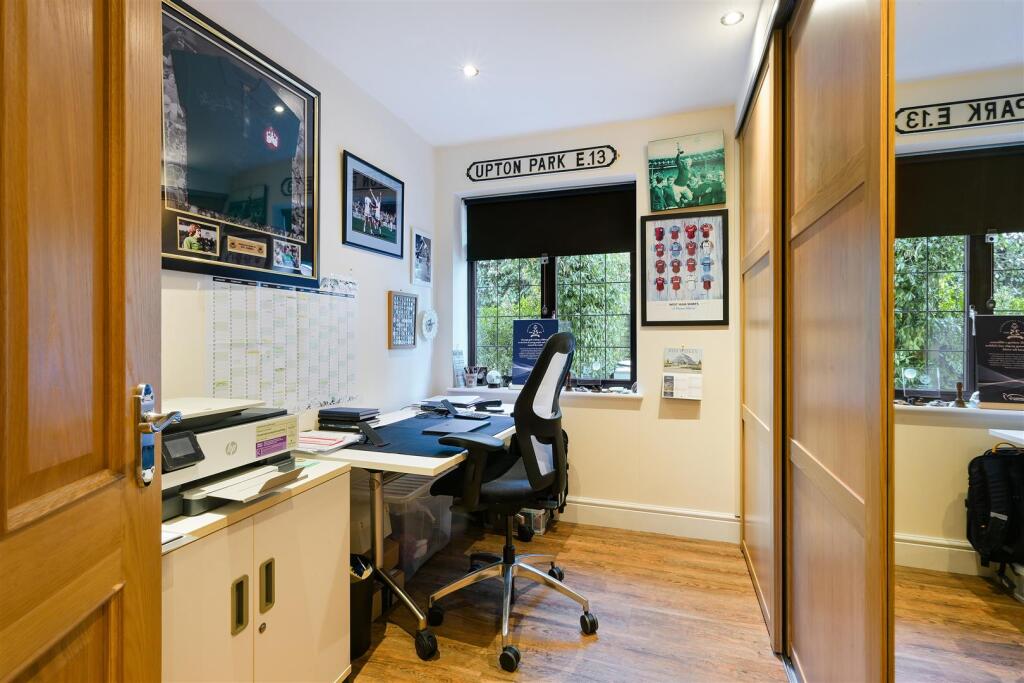 OAK TREE COTTAGE- (7).jpg