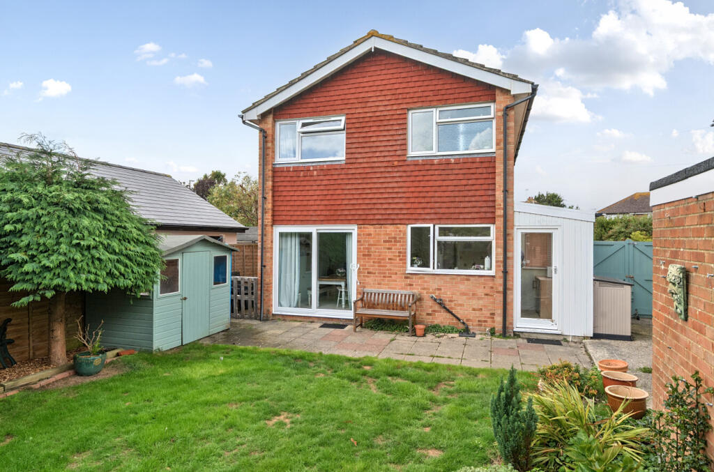 1349285-5-68c3fe1...