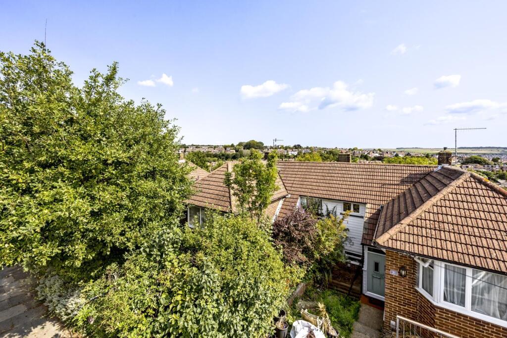 Front Garden &amp; Views