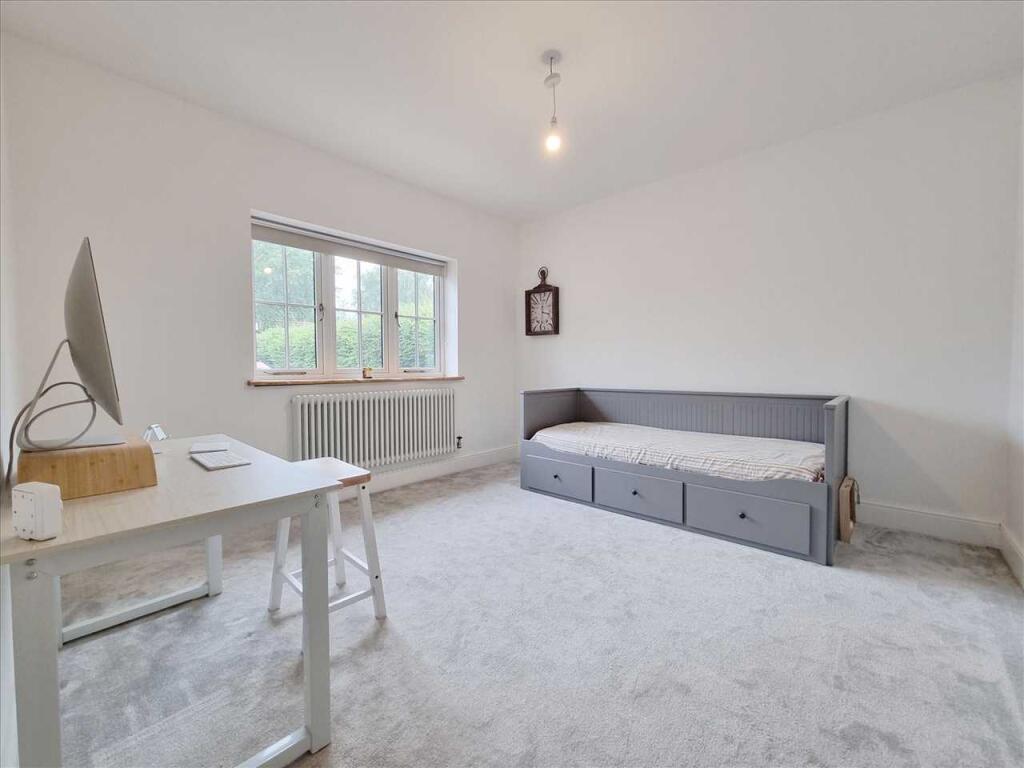 Bedroom 2: