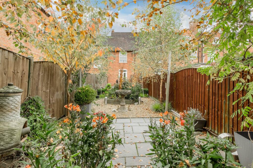 28 Coleshill Road, Atherstone