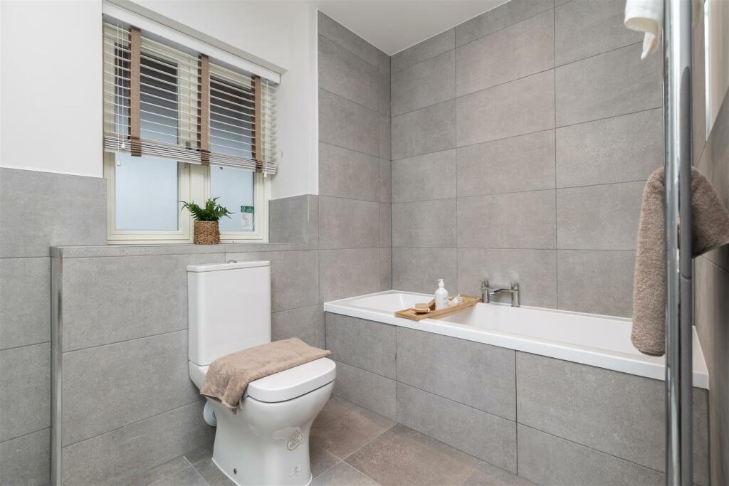 Family Bath and Shower Rm