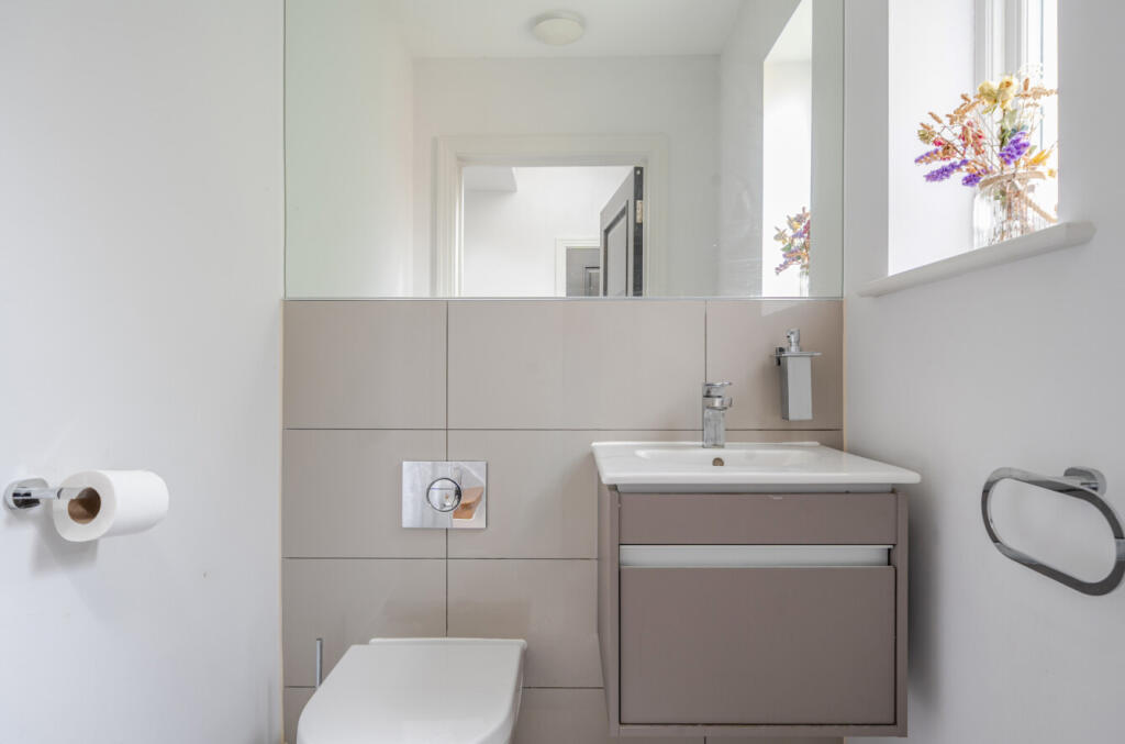 1381419-2-6914835...