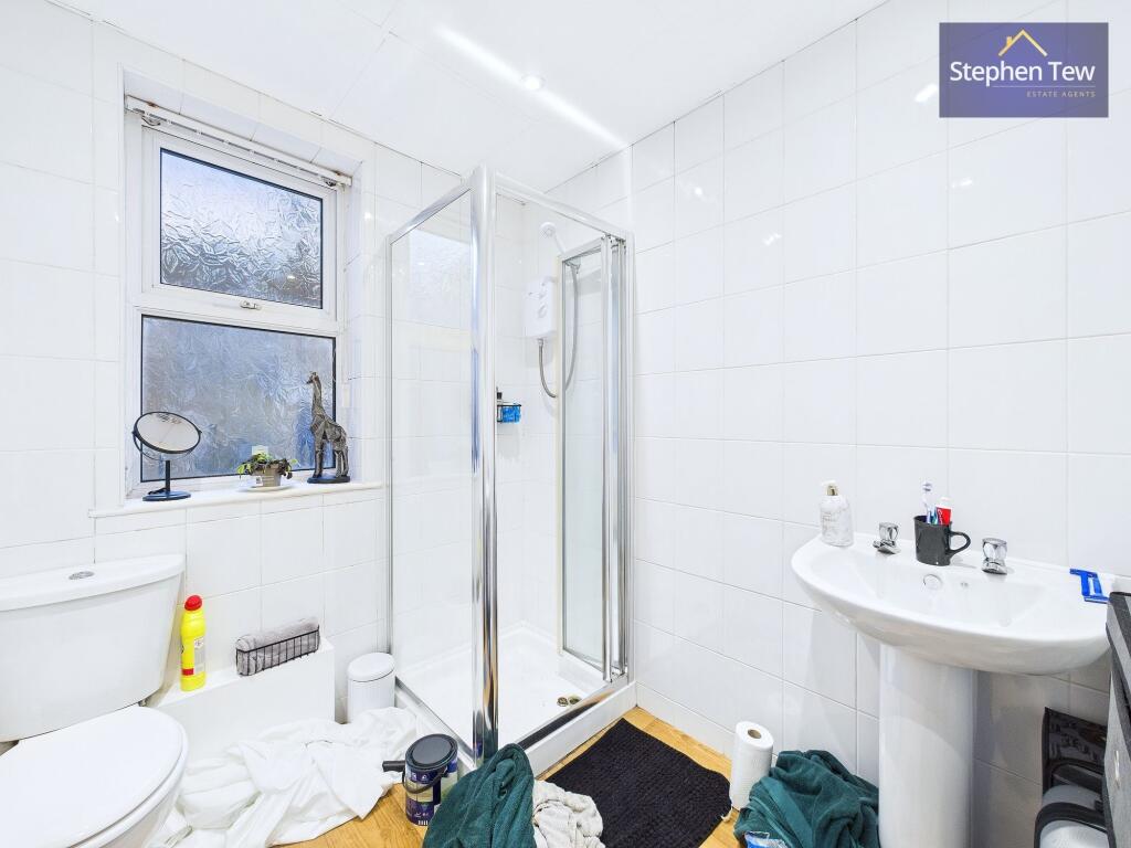 Flat 3 - Bathroom