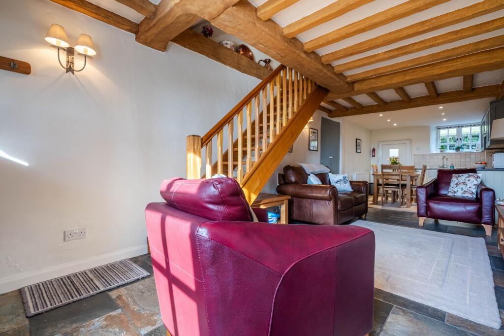 OPEN PLAN KITCHEN/LIVING