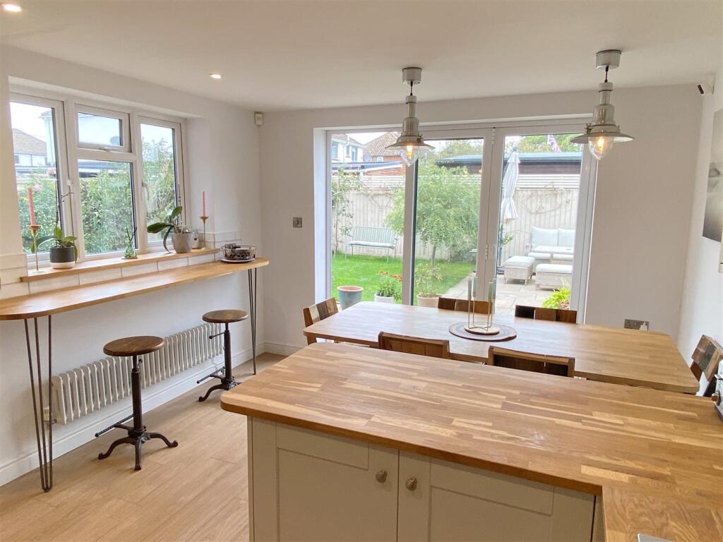 Kitch - Break 2.jpeg