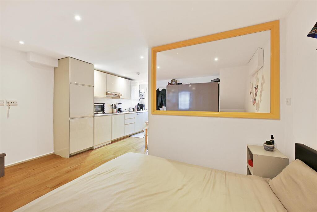 122 Tottenham Road - bHXXq7gYc3iiN7lTASy8.jpg