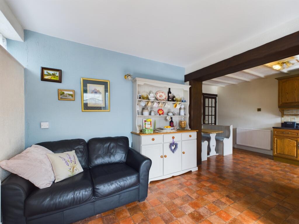 CAM02386G0-PR0089-STILL016