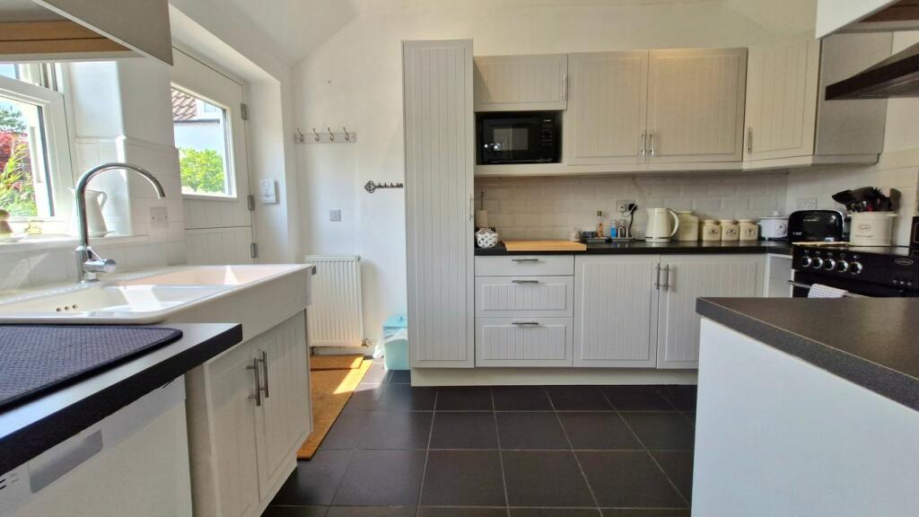 Annexe - Kitchen