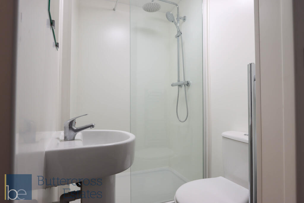 Bedroom 4 Ensuite