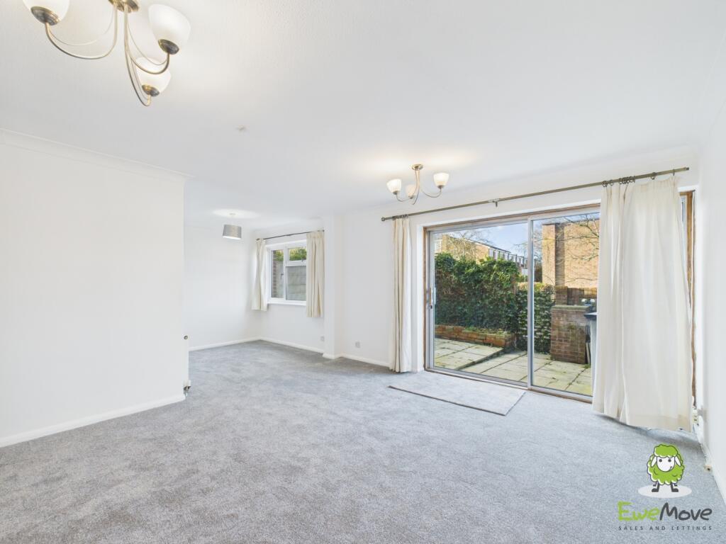 EweMove Estate Agents Basingstoke - Ribble Way - L