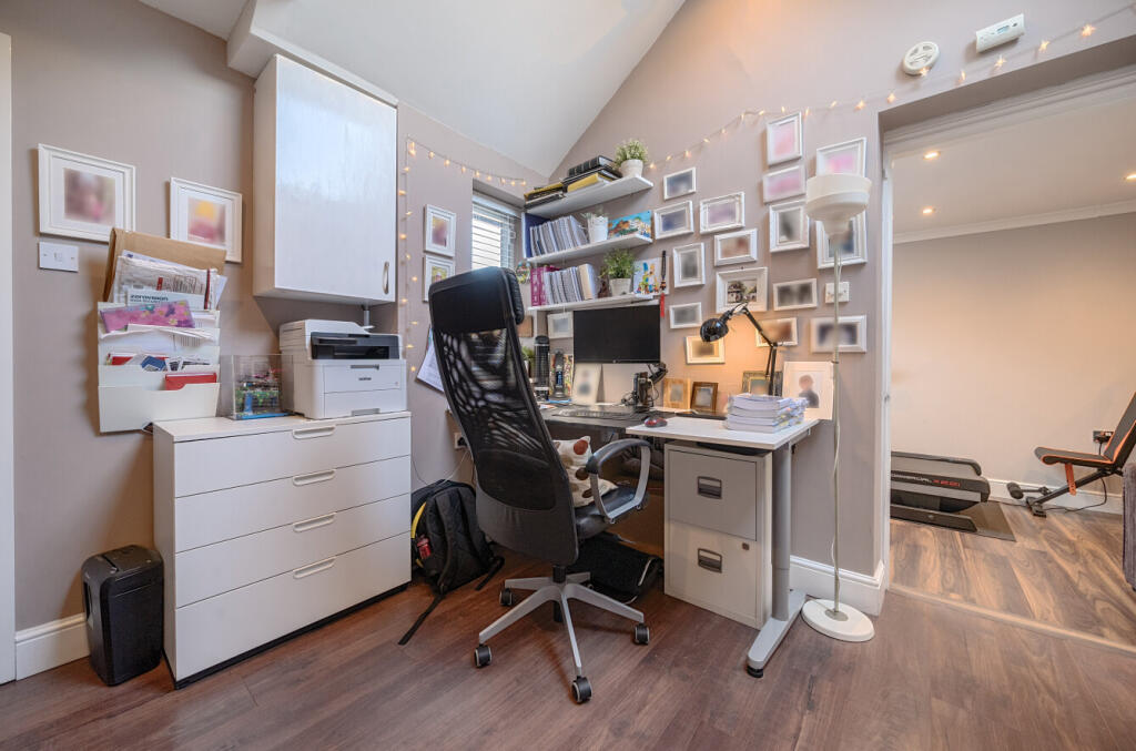 1330986-21-689dbc...