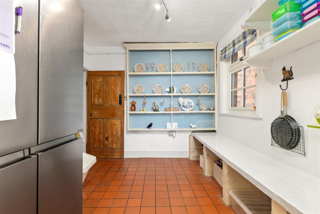 LARDER