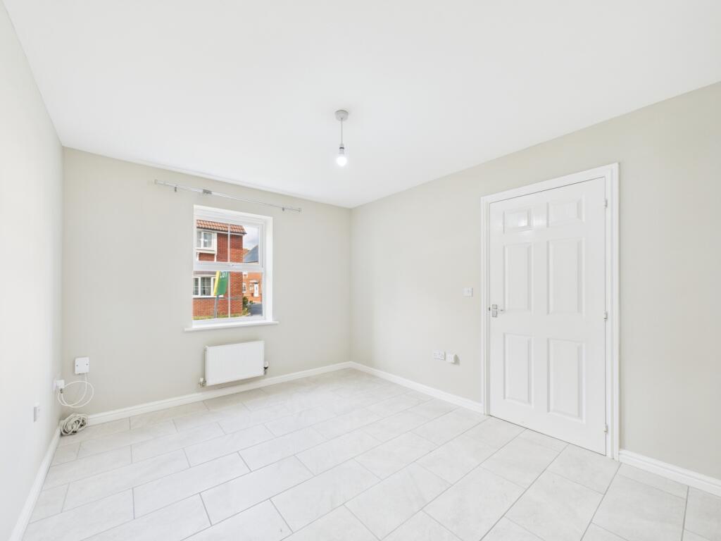 CAM05203G0-PR0037-STILL002