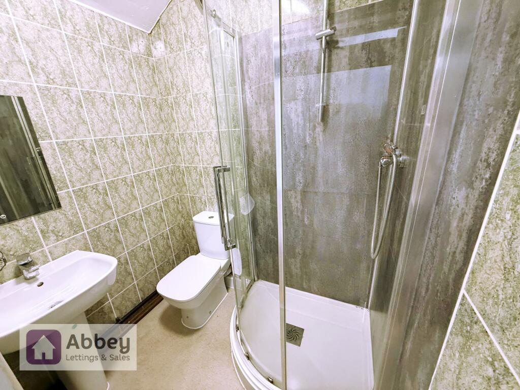 Bedroom 1 Ensuite