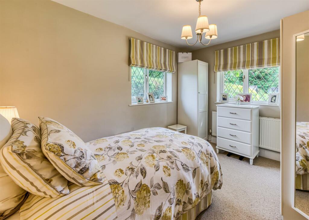 Pennygate- bedroom.jpg