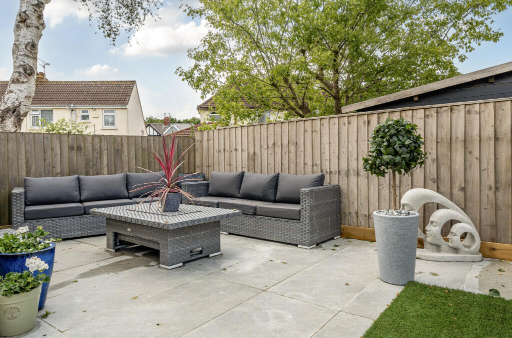 127967027683f3d4becb30