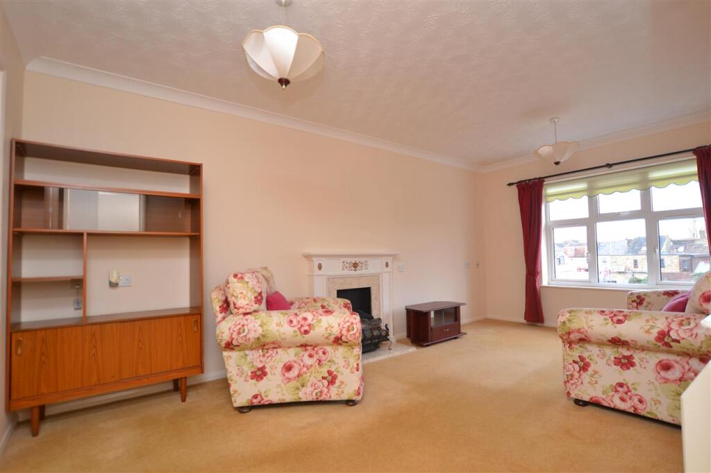 SITTING ROOM