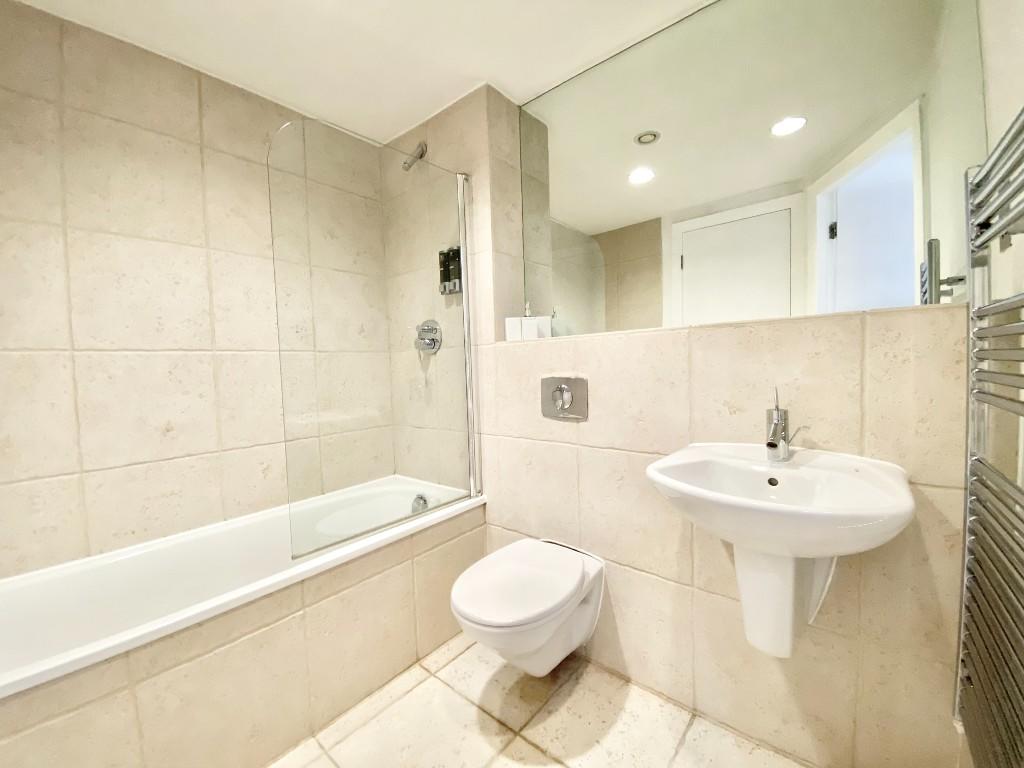 BATHROOM 2