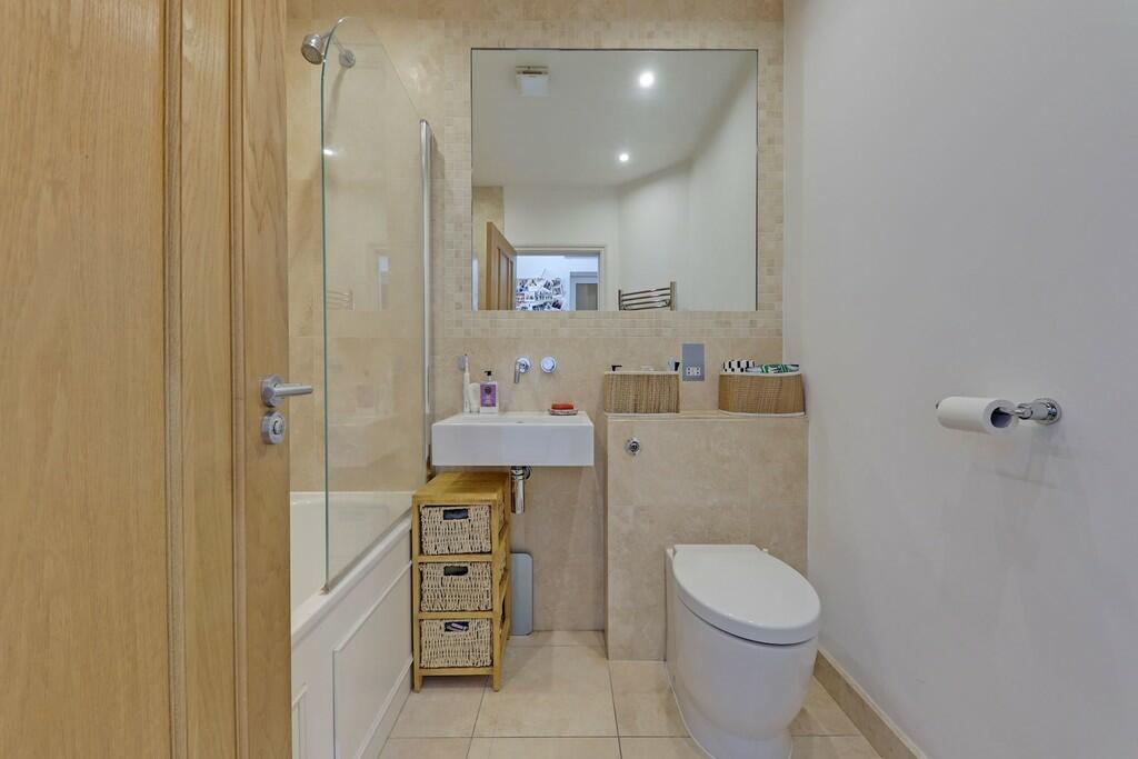 07-6b94JHGWL - 31...