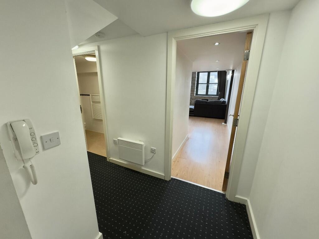 ENTRANCE HALLWAY