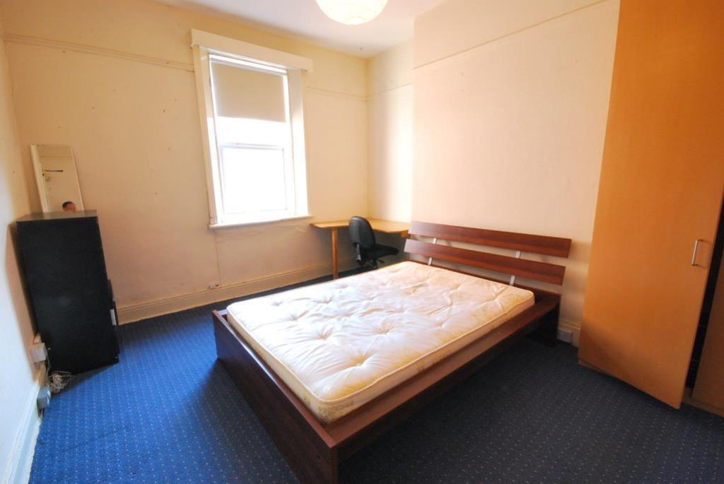 18 sunbury ave 08