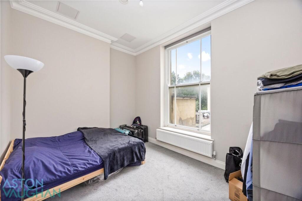 Selborne Road Flat 7_002.JPG