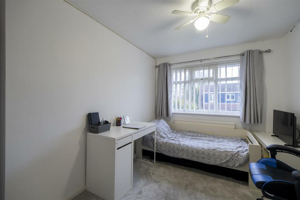 3 Abbots Way-022.JPG