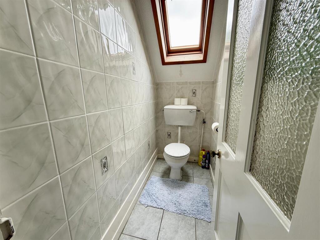 first floor cloakroom