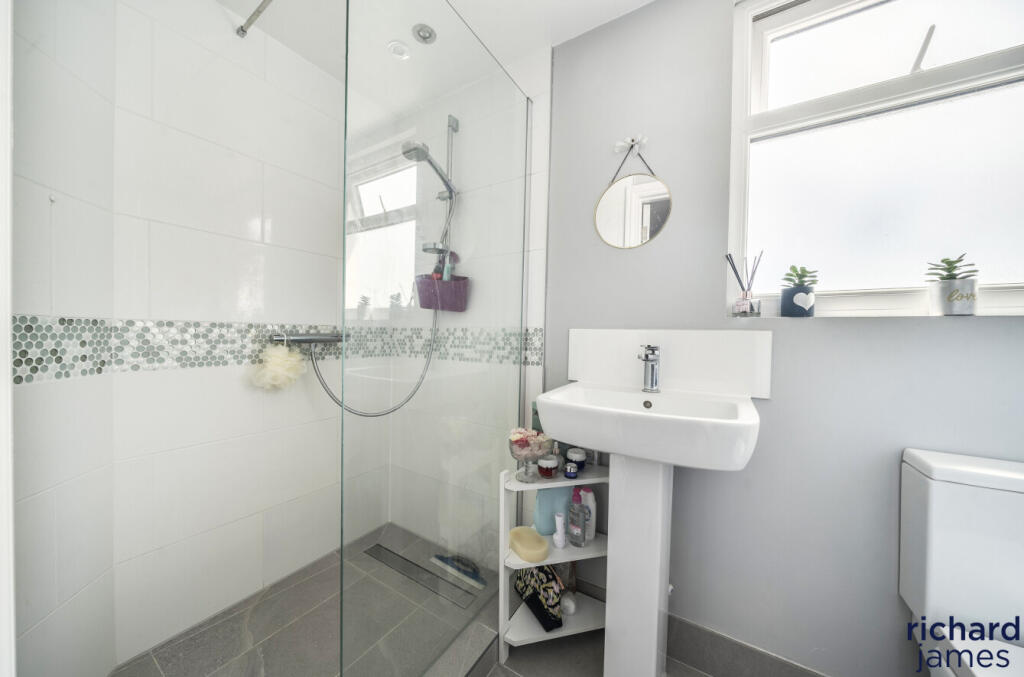 01b13738658d4f6aa0f3dda2197fa678