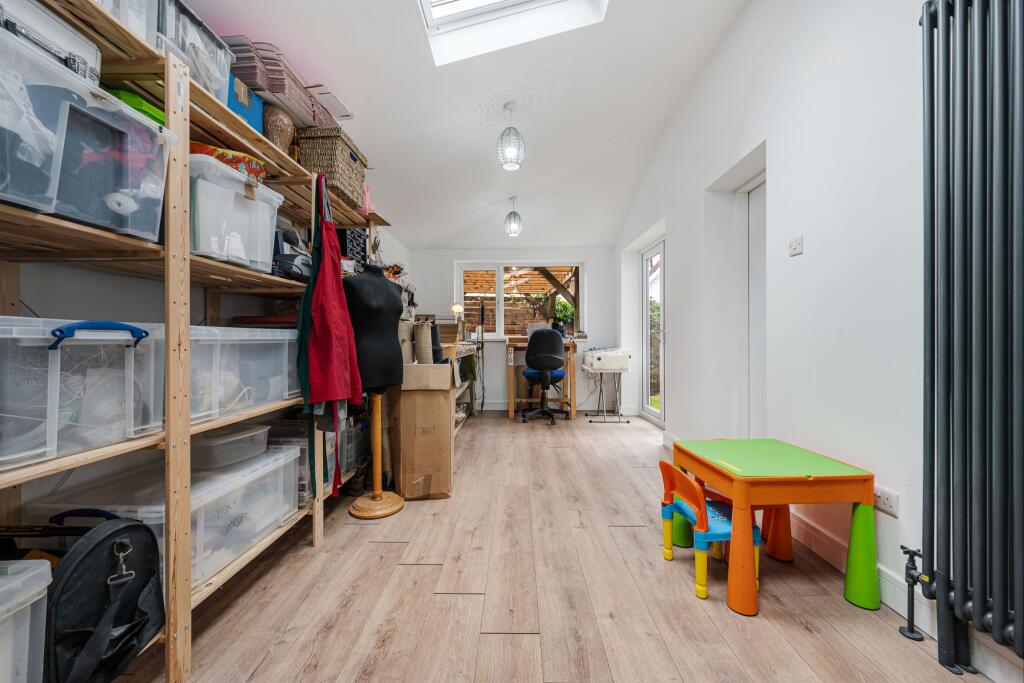 Bedroom 4 / Workshop