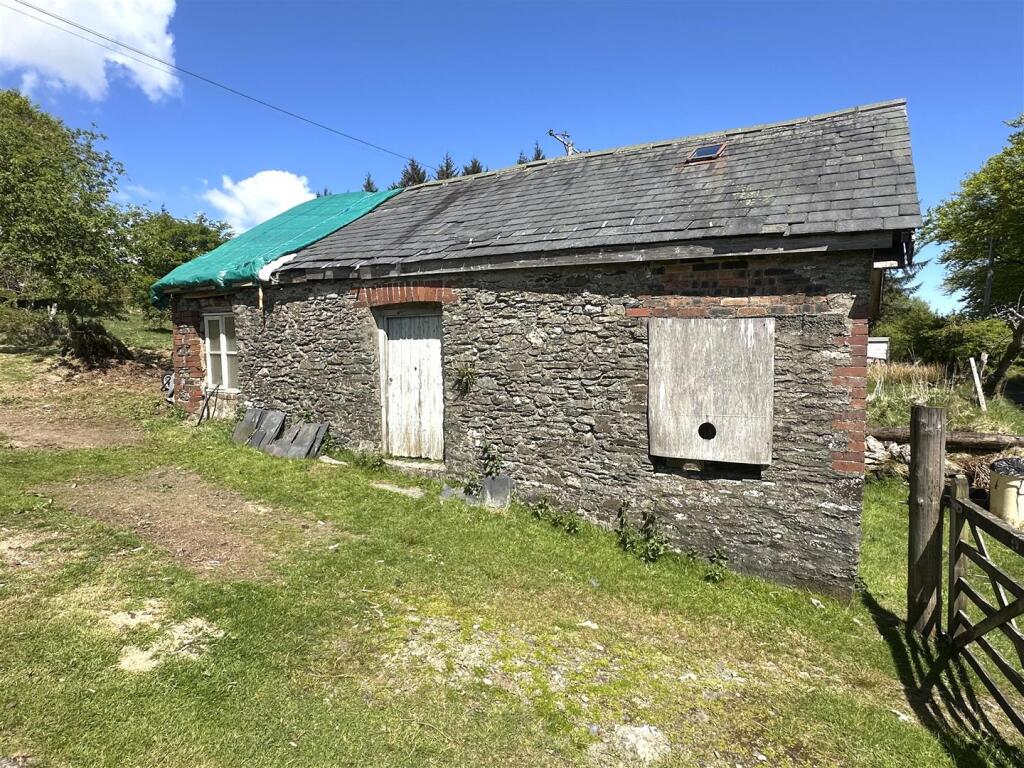 Detached Barn / Workshop