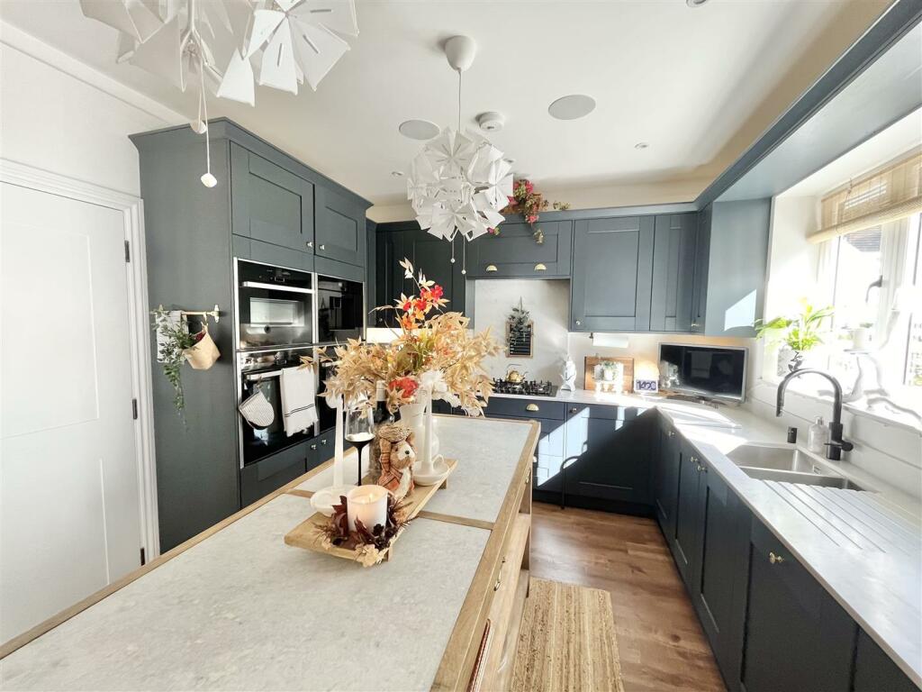Kitchen Diner