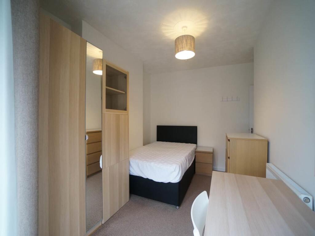 Bedroom 3.1.JPG