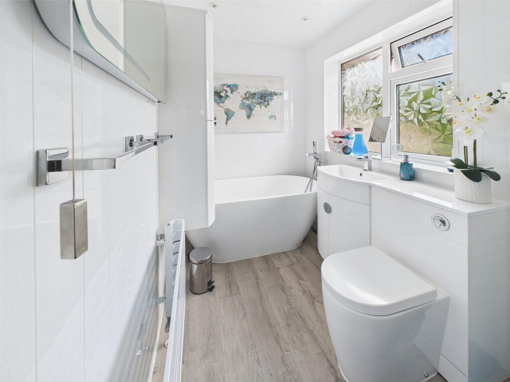 CAM05068G0-PR0028...