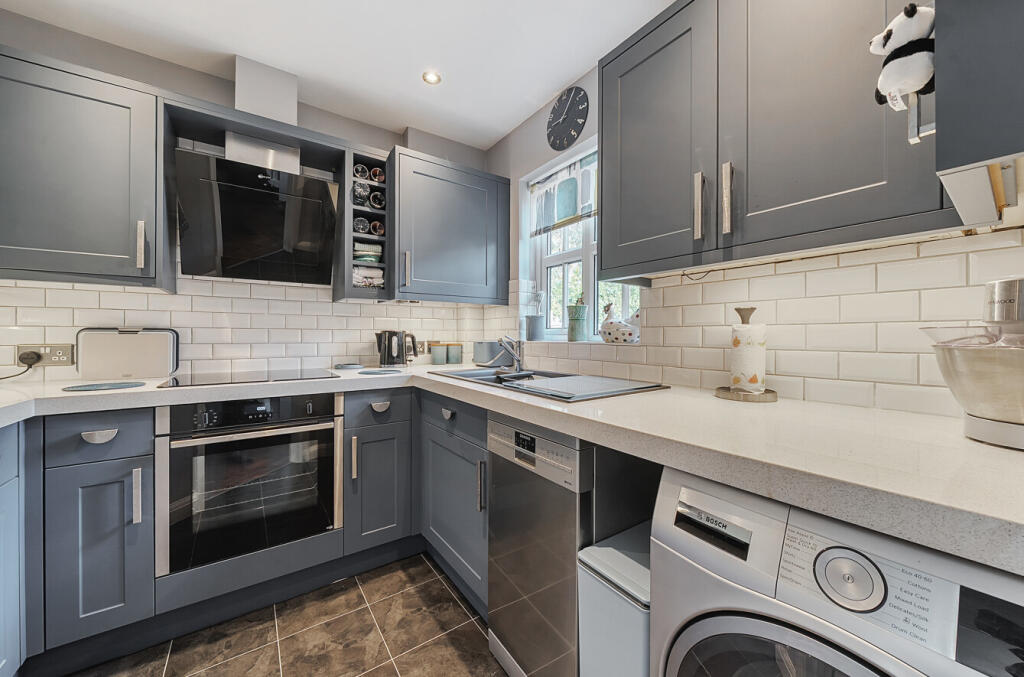 1332623-3-68932c1...