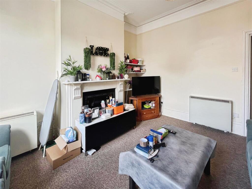 b63c7e0e-Living 20room 202.jpg